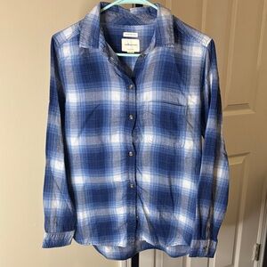 American Eagle Outfitters Blue and White Plaid Shirt